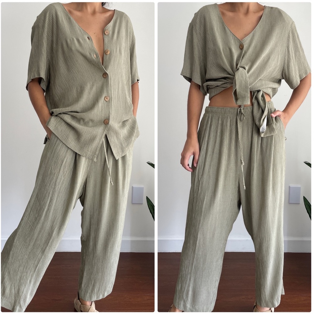 Vintage two piece button front top and trousers matching set - Picture 7 of 10